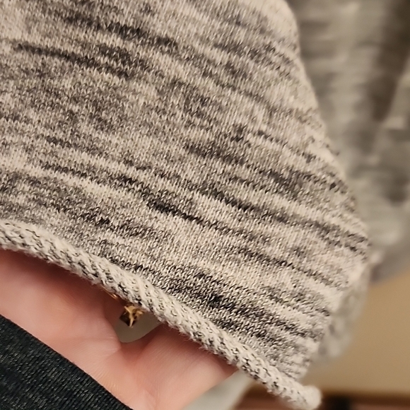 PINK Victoria's Secret Heather Gray Men's Sweater - Picture 5 of 6